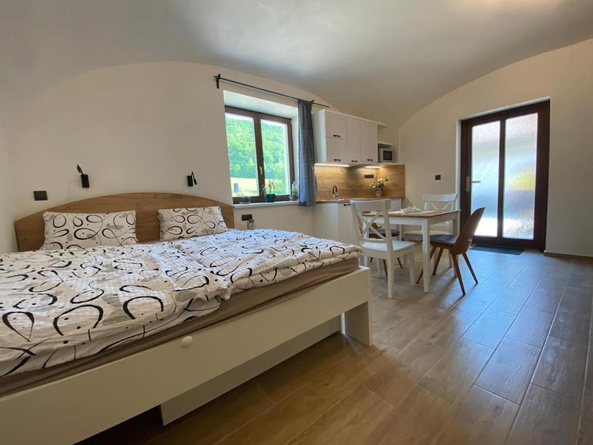 Ferienwohnung Ruzickuv Dvur Hranice  Exterior foto